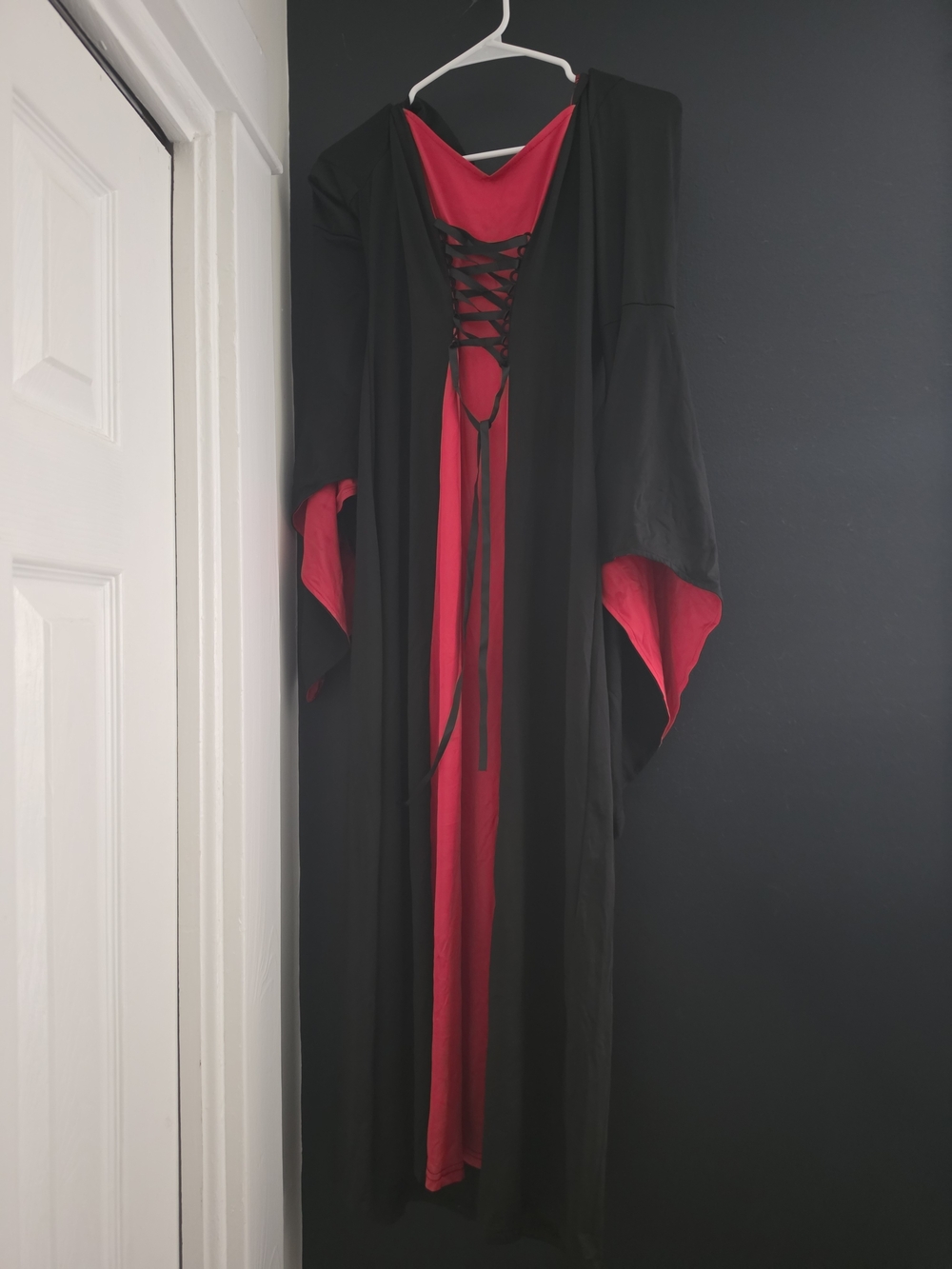 NaNa Black and Red Gothic Lace-Up Kids Costume Robe w/ Hood MEDIUM